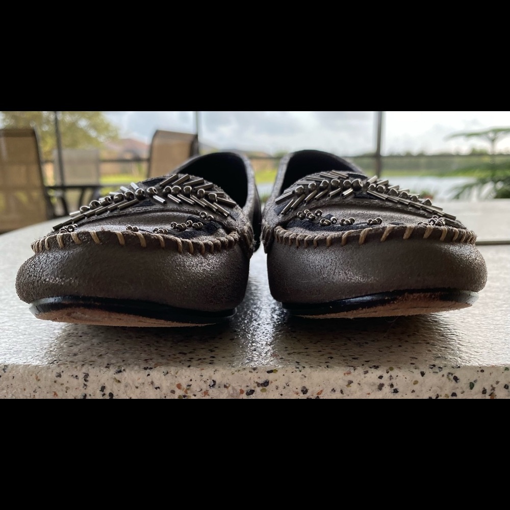 EUC Donald J Pliner “DEESP” ladies’ metallic/beaded loafers, size 6-1/2 medium - Picture 6 of 10